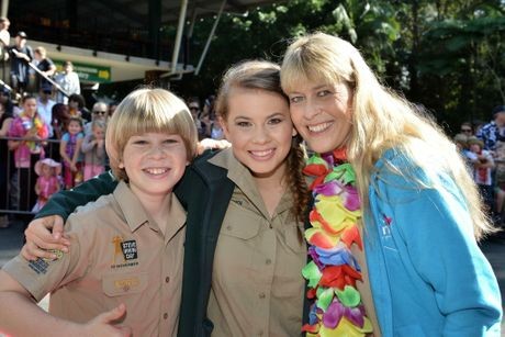 Terri Irwin with her Daughter Bindi Irwin and Son Robert