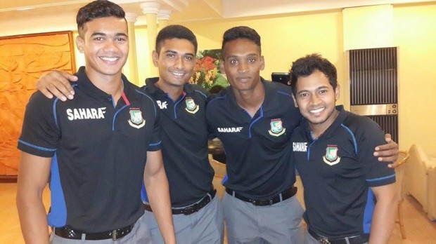 Al Amin Hossain With Teammates
