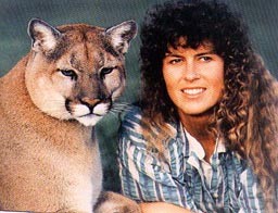Young Terri Irwin with Lion