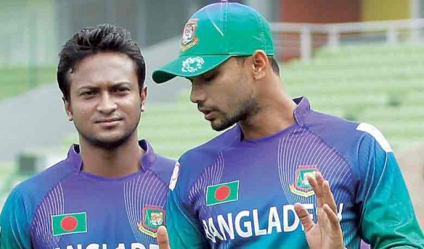 Shakib Al Hasan With Bangladesh skipper Mashrafe Mortaza